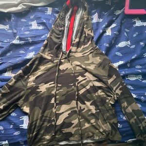 camo crop top with long sleeves